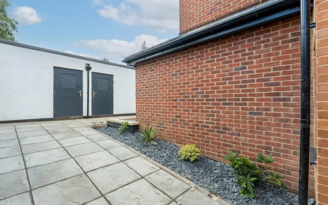 Stunning 1-bed Apartment in Purley