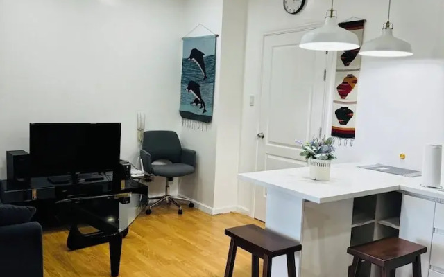 2 bedrooms in makati with balcony