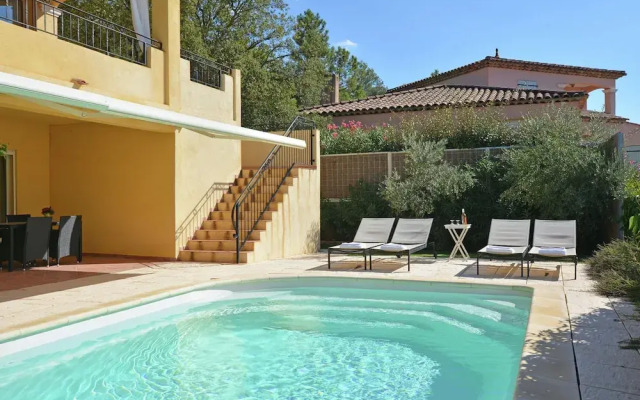 Beautiful Villa in Vidauban with Swimming Pool