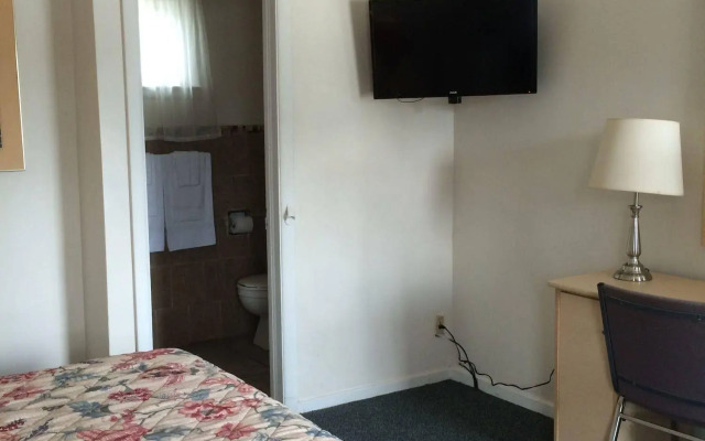 Travellers Motel