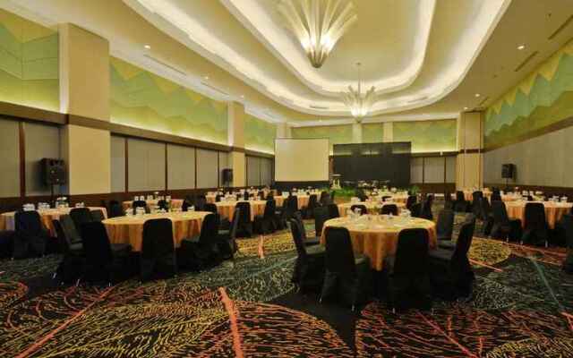 IPB Hotel And Convention Center