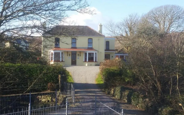 Bridge View House B&B and Restaurant