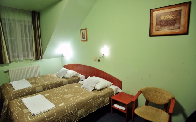 Zlote Deby Hotel
