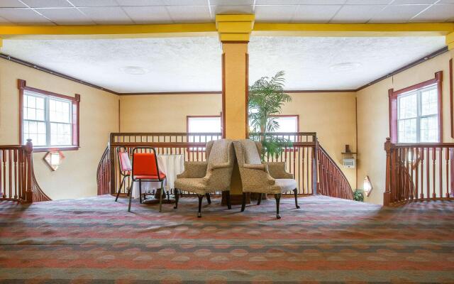 Econo Lodge Montpelier I-89