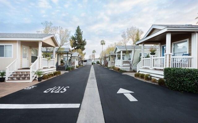 The Cottages at Golden Village Palms