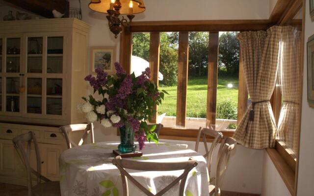 Traditional Holiday Home with Garden in Dampsmesnil