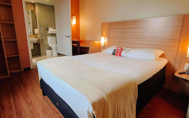 Hotel ibis Santiago Providencia - Image 5
