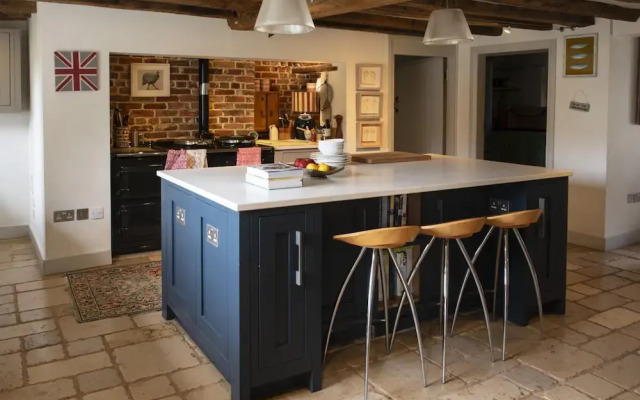 Fabulous Farmhouse in Hampshire