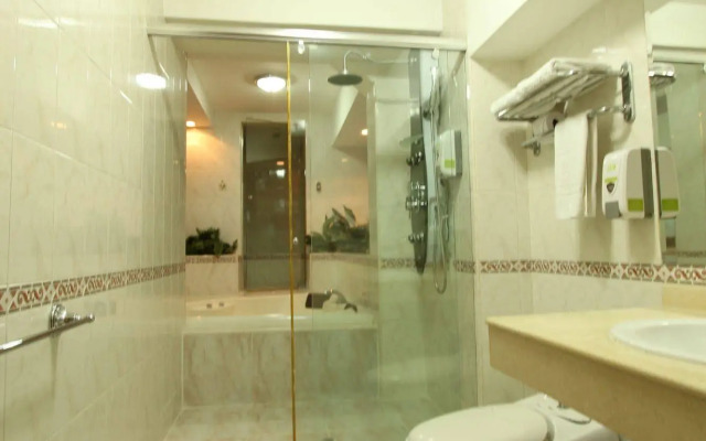 Hotel San Fernando Real