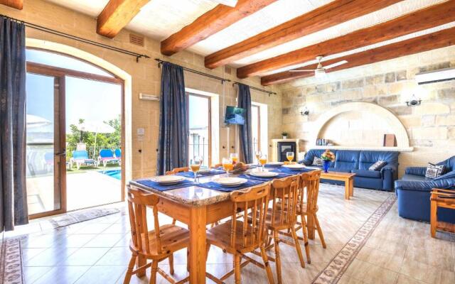 Ta Guljetta 4 Bedroom Villa With Private Pool