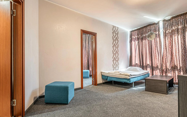 Hotel Noris