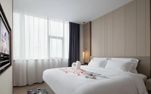 Lavande Hotel (Shenzhen Dongmen Shuibei Cuizhu Subway Station)