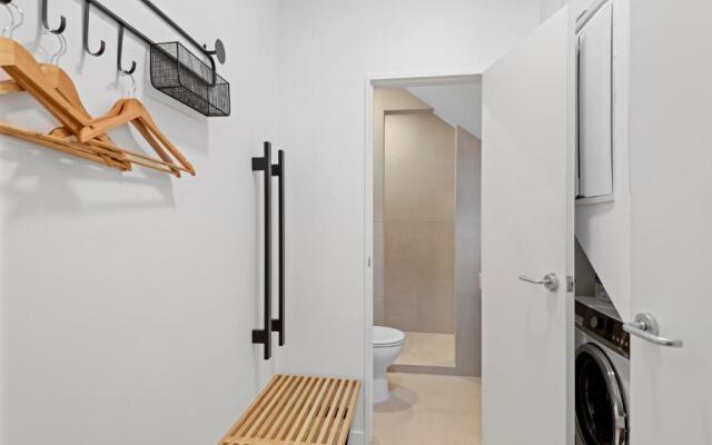 Studio B, Sumner