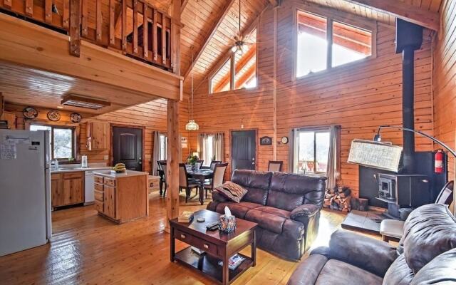 Secluded W/ Game Room & Huge Wraparound Deck 3 Bedroom Cabin