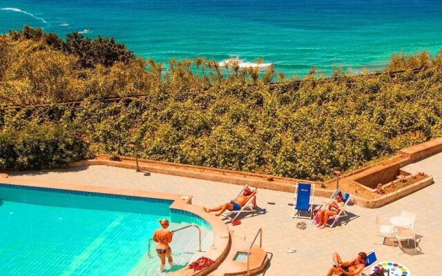 Paradise Beach Hostel