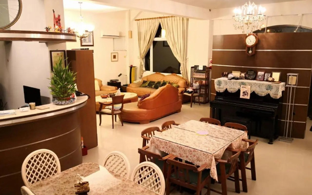 New Flower Homestay