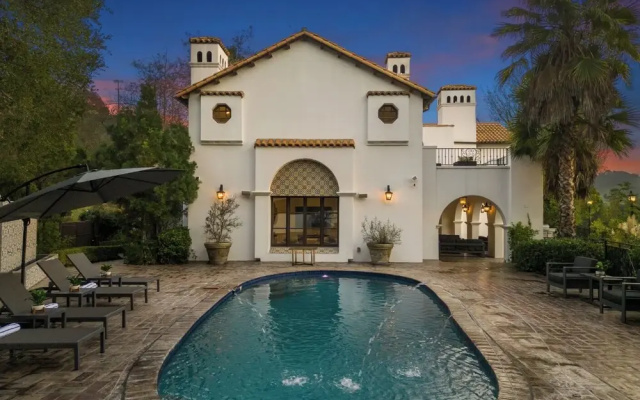 Spanish Villa - Stunning Coldwater Canyon Villa With Pool and Views