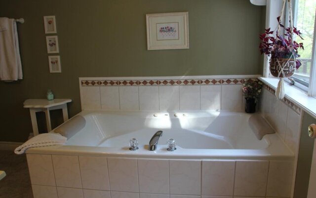 Tulips and Thistle Bed & Breakfast