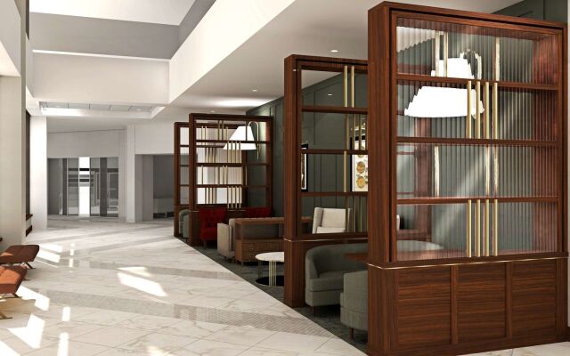 DoubleTree by Hilton Lansing