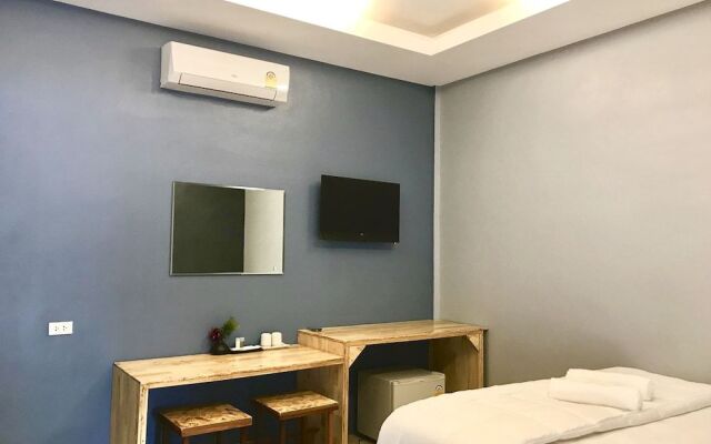 Golden Palm Resort