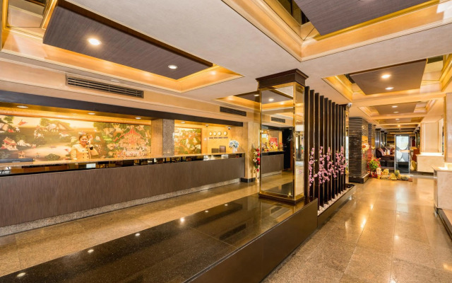 The Niran Grand Hotel