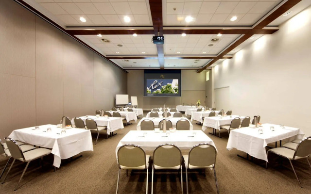 Canberra Rex Hotel and Serviced Apartments