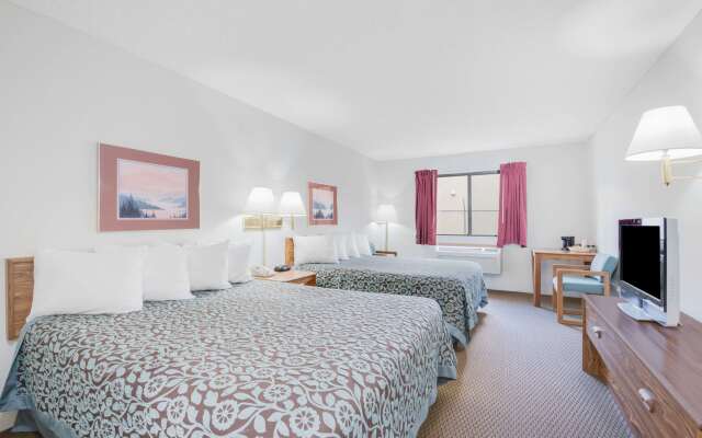 Days Inn by Wyndham Sturgis