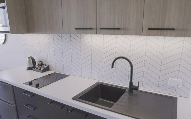 Rooftop Retreat - Mount Maunganui Holiday Home