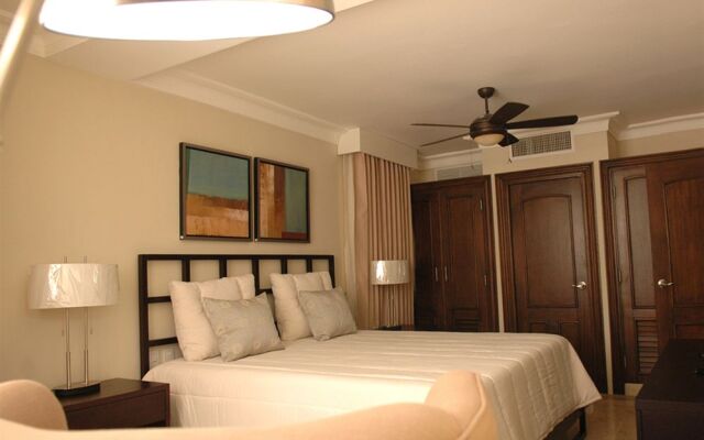 Tropical Suites Luxury Resort