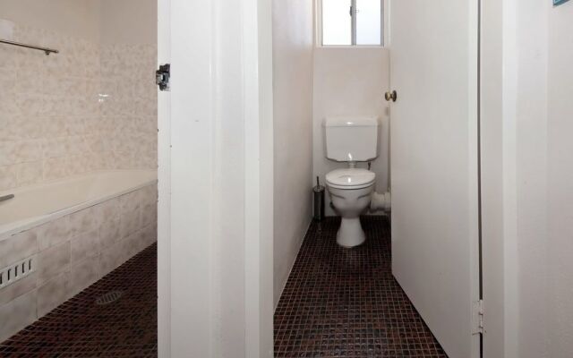 The Helm, Unit 1, 22 Voyager Close