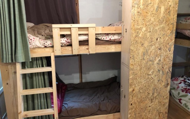 기숙사 내 침대 (여성용 기숙사) 사진 3