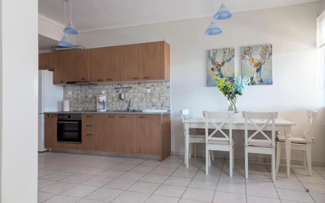 Villa Kristin 2 - Great Location, Sea Views, BBQ