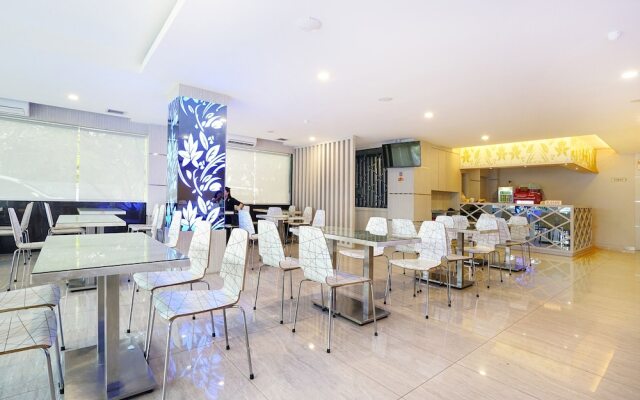 ZEN Rooms Near Teluk Tering
