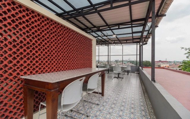 Urbanview Hotel Cantee Halim Perdanakusuma by RedDoorz