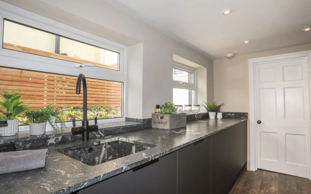 15 Rosemary Lane