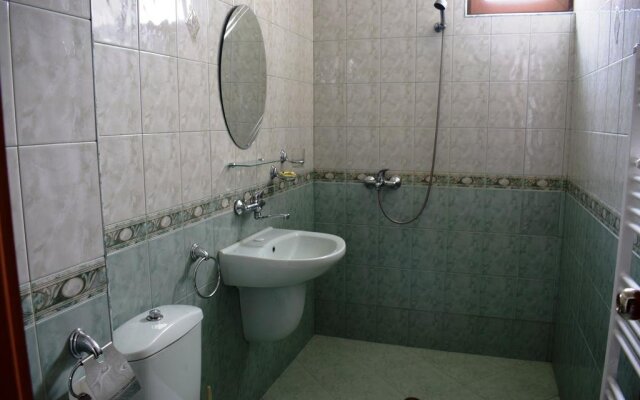 Sunny House Hotel