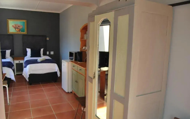 14 Cluster House & Studio