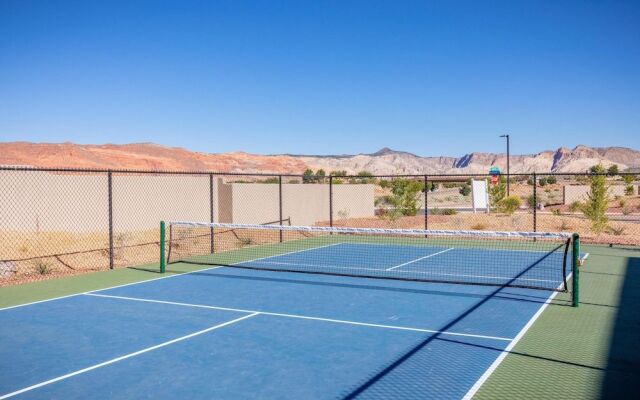 Snow Canyon Escape