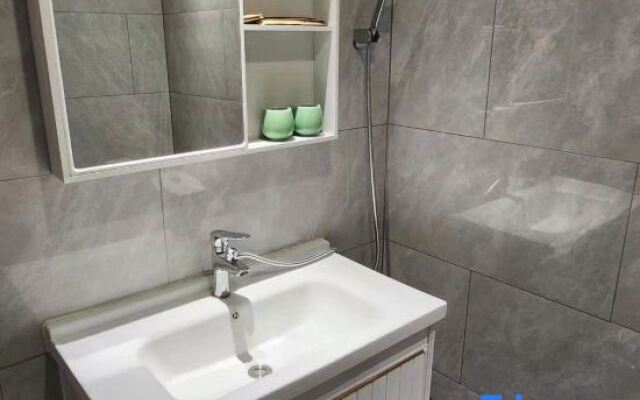 Yunshang Light Luxury Hotel (Taizhou Huangyan Branch)