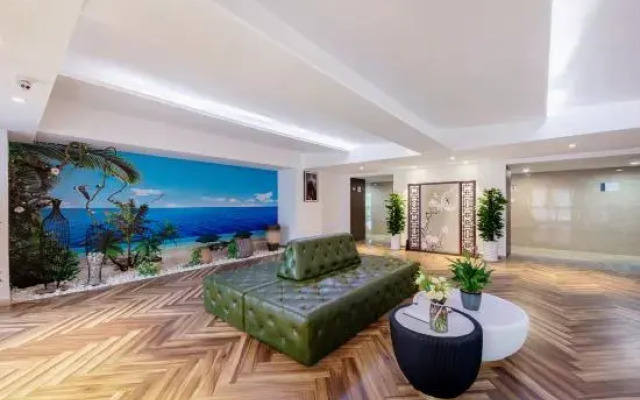 Chongqing Shilihuang Hotel (Shiqiaopu Xingguanghui Store) )