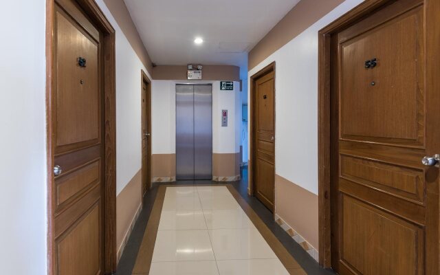 Silom Avenue Inn