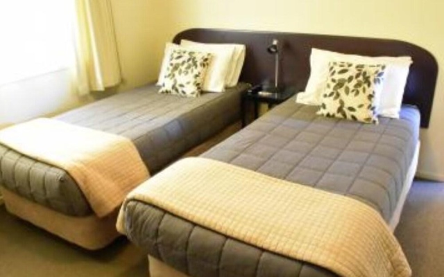 BK's Chardonnay Motor Lodge – Guest Rooms – Masterton