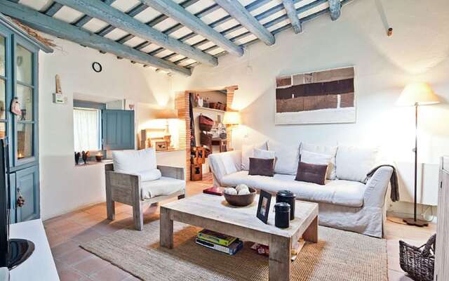 Traditional House Restored for 6 Persons With Pool in Ullastret