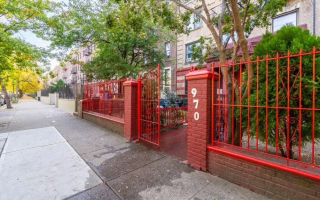 Eastern Parkway Guest House