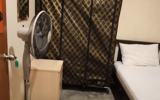 The Explorers Guesthouse and Hostel