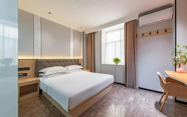 Jingang Hostel (Shenzhen Longhua Bus Station)