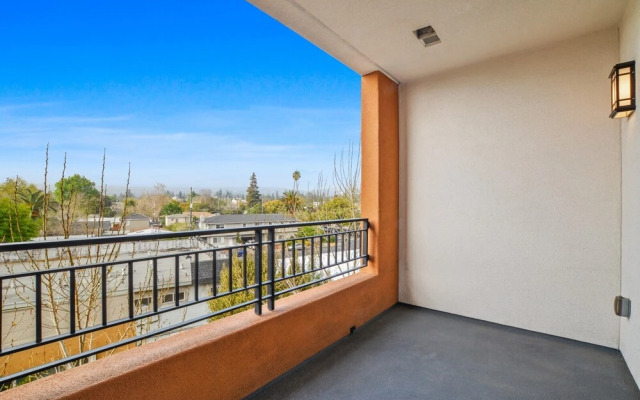 Global Luxury Suites Redwood City