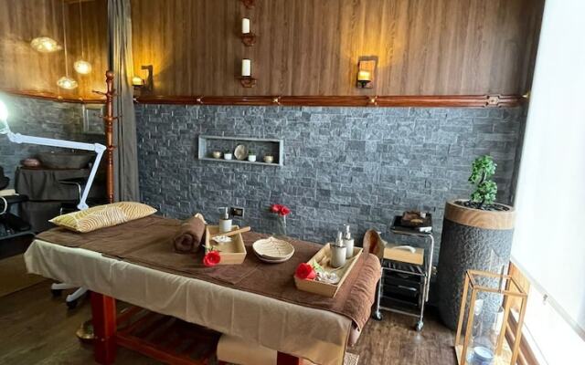 La Digue Luxury Beach Bungalow Spa & Gym