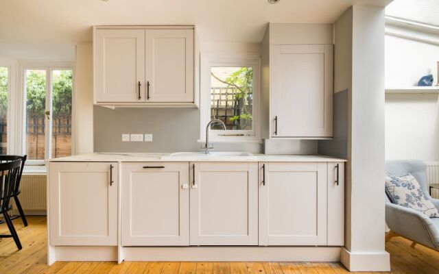 The Camberwell Secret - Alluring 3bdr House With Garden