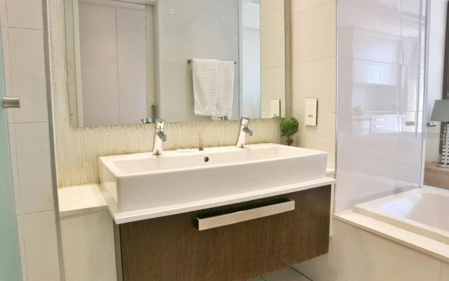 Sandton Skye Unit 702